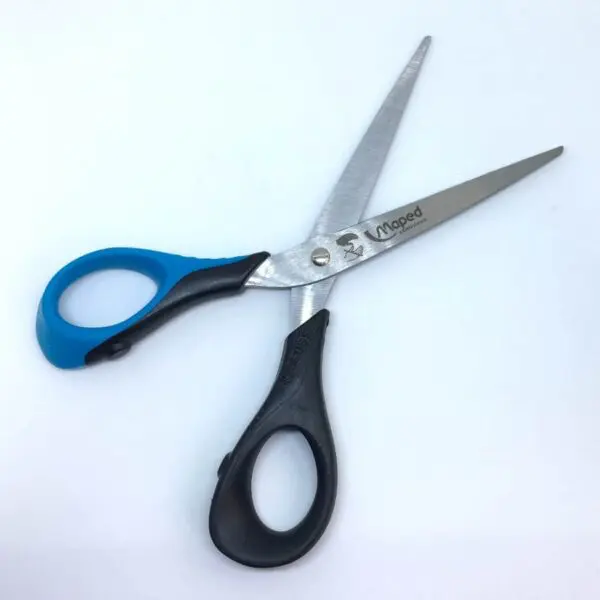 Kinderschere Sensoft 3D für Linkshänder von Maped (16 cm) in blau-schwarz - Image 2