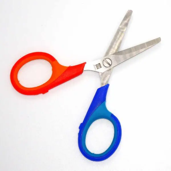 Kinderschere für Linkshänder von KUM (11.8 cm) in orange-blau - Image 2