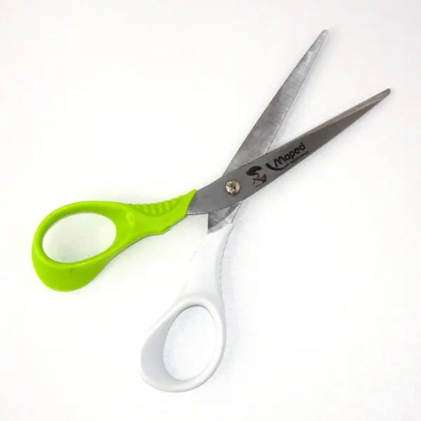 Bastelschere Shape für Linkshänder von Maped (16 cm) in weiss-hellgrün - Image 2