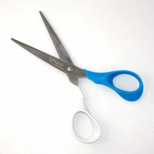 Bastelschere Shape von Maped (16 cm) in weiss-blau - Image 2