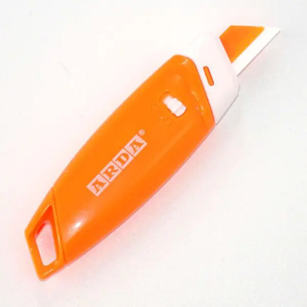 Mini-Cutter mit manueller Klingenverstellung und Keramikklinge von ARDA in orange
