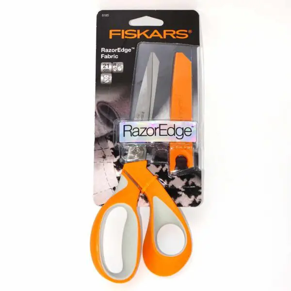 Stoffschere RazorEdge von Fiskars (20.5 cm) - Image 2