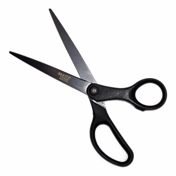 Universalschere titanbeschichtet von Leitz (18 cm) in schwarz - Image 2