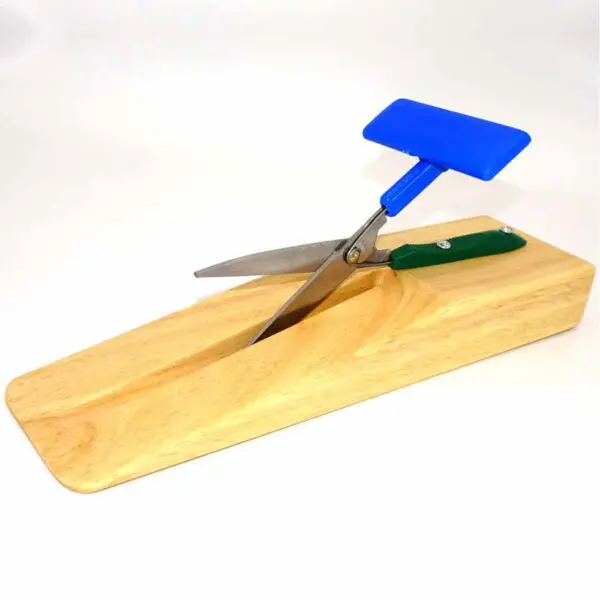 Tischschere mit Holzsockel für Erwachsene von PETA