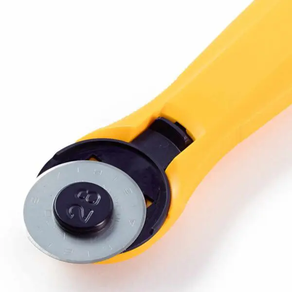 Rollschneider Mini von Prym/OLFA – Bild 4