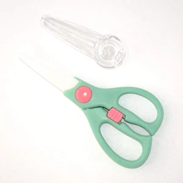 Keramikschere für Lebensmittel (15.5 cm) in hellgrün und rosa