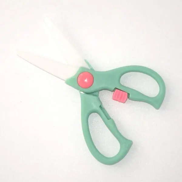 Keramikschere für Lebensmittel (15.5 cm) in hellgrün und rosa - Image 3