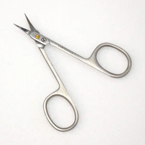 Hautschere mit gebogenen Pfeilspitz-Klingen von okoyu (9.2 cm) – Bild 2