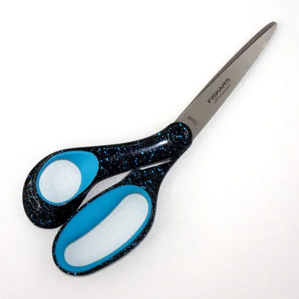 Teenager-Schere für Linkshänder von Fiskars (20 cm) schwarz/türkis gesprenkelt