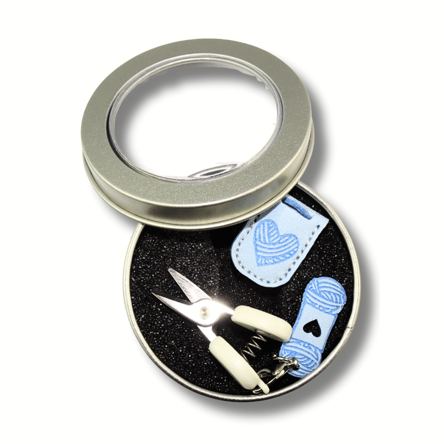 Mini-Schere im Set mit Aluminiumdose in hellblau